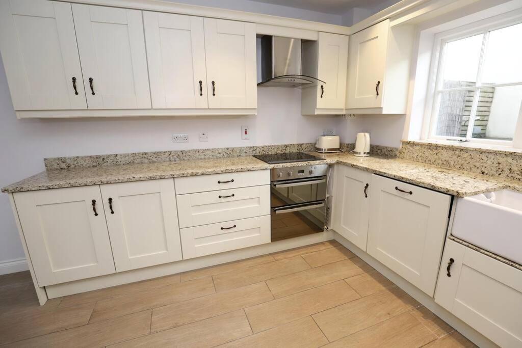 Royal Hillsborough Village Luxury Townhouse ภายนอก รูปภาพ
